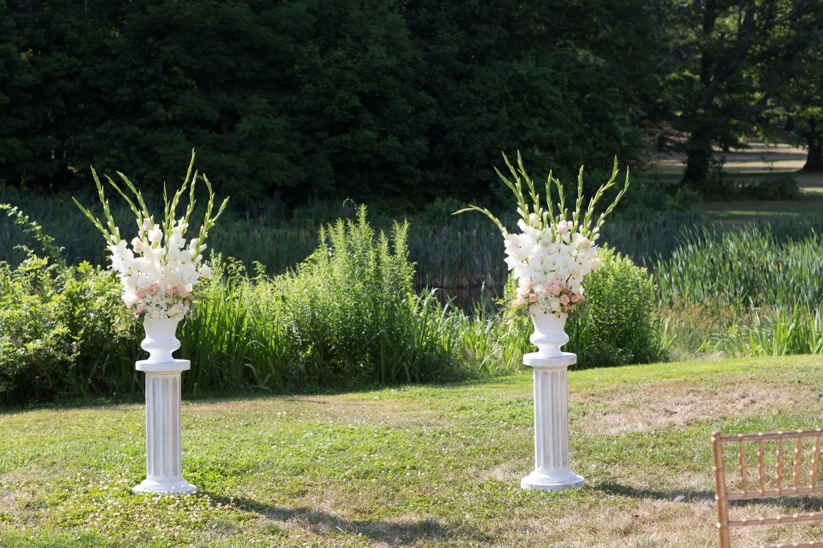 Melissa and Mael's Pierce House Wedding in Lincoln MA on The Boston Bride a Massachusetts Wedding Blog