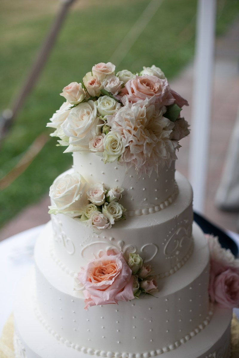 Melissa and Mael's Wedding at the Historic Lincoln House on The Boston Bride a Massachusetts Wedding Blog