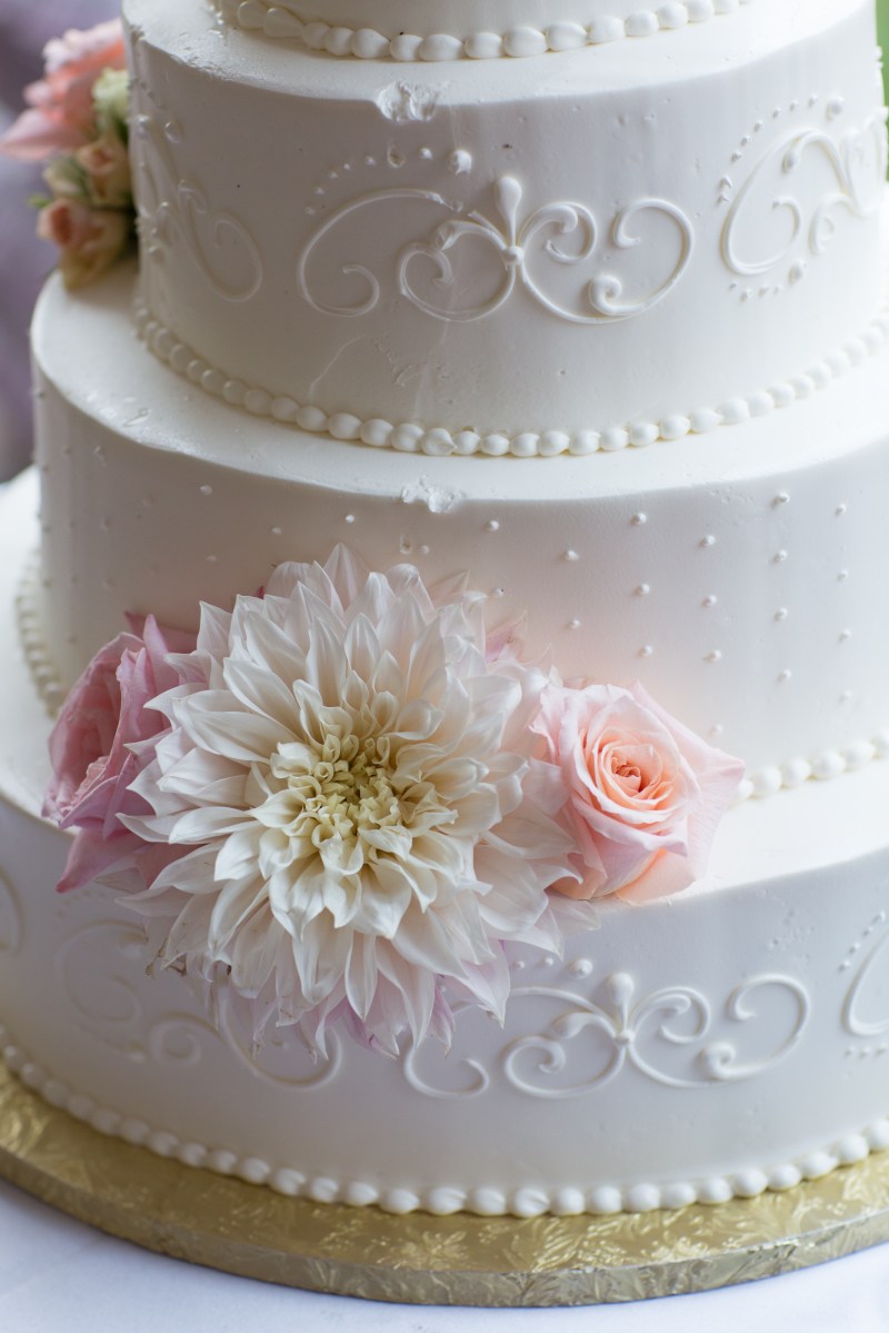 Melissa and Mael's Wedding at the Historic Lincoln House on The Boston Bride a Massachusetts Wedding Blog