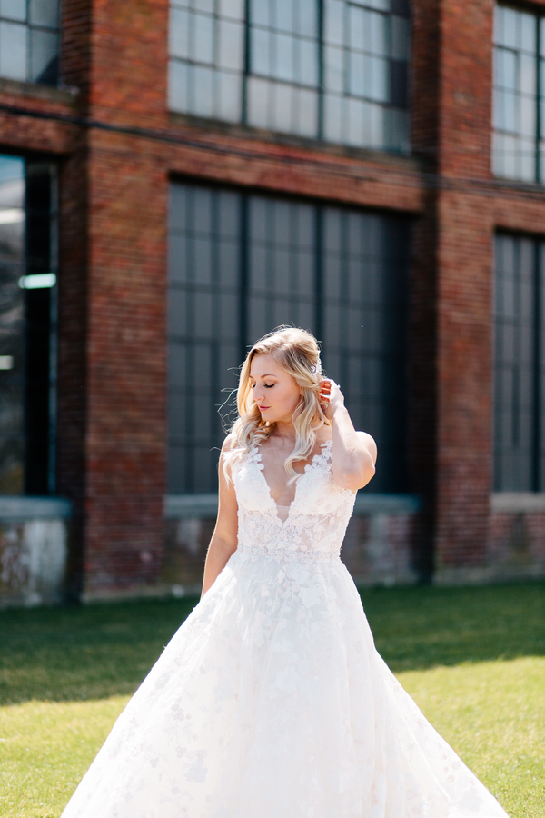 Industrial Blush and Gold Styled Shoot at the Norwood Space Center on The Boston Bride