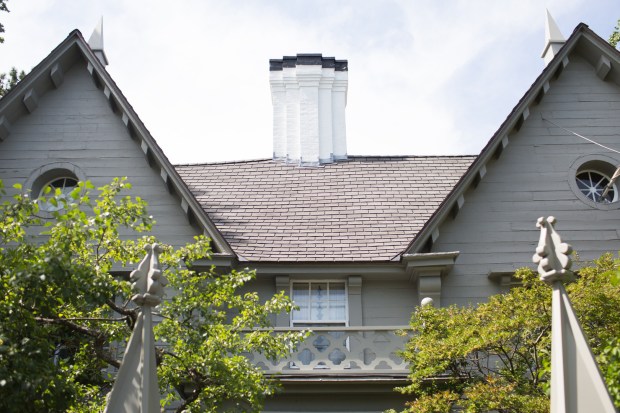 Kylee and Will's Pickering House Salem Wedding on The Boston Bride