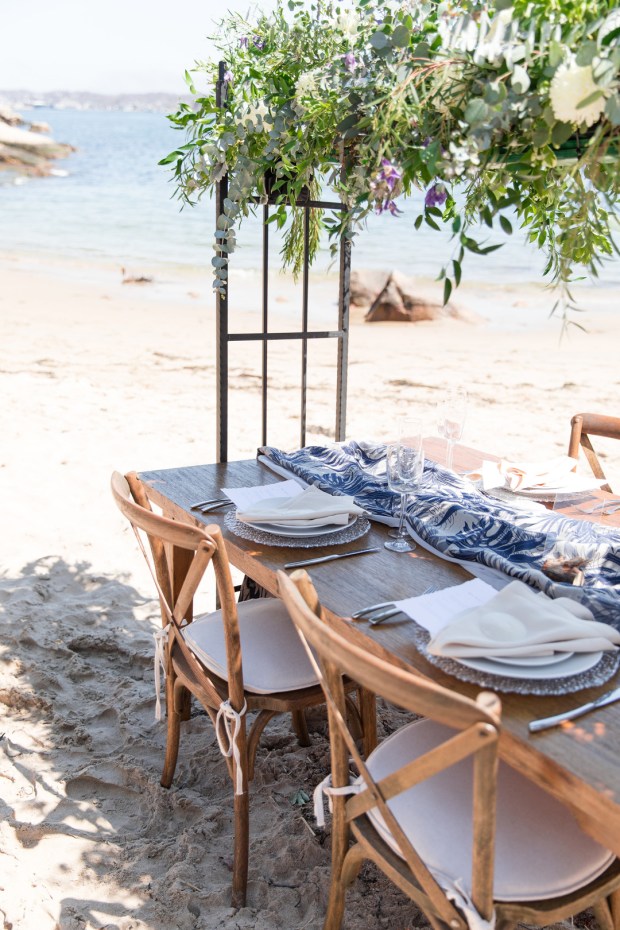 byhalie_gloucestermahalfmoonbeachelopement5699_big