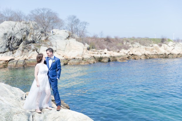 byhalie_gloucestermahalfmoonbeachelopement6017_big