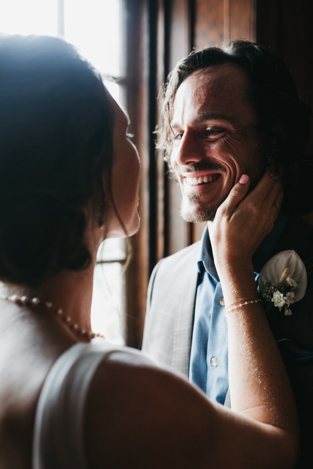 Big Fake Wedding_Hourglass (113)