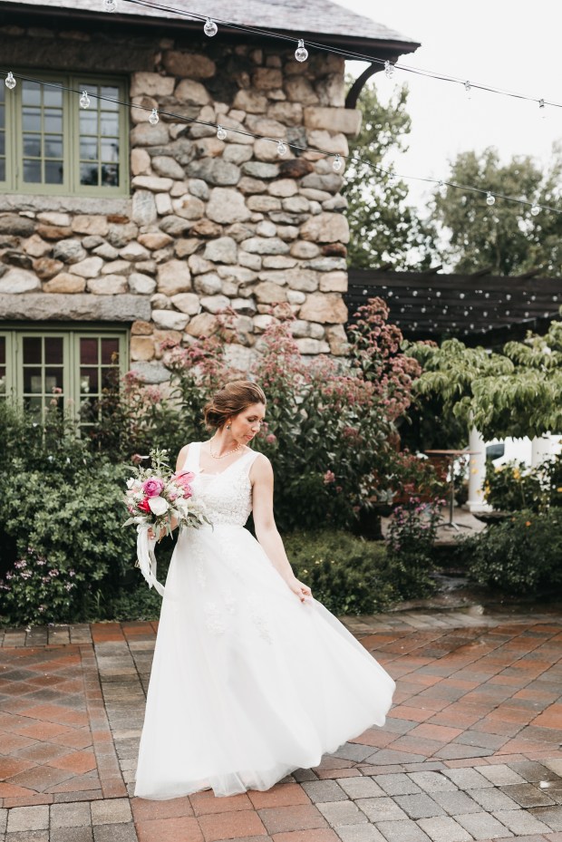 Big Fake Wedding_Hourglass (118)