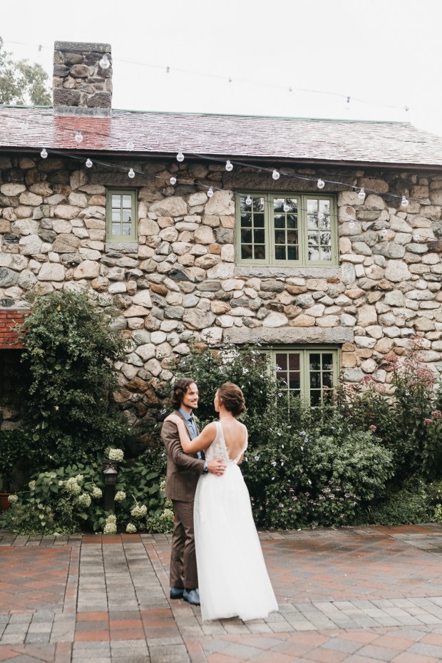 Big Fake Wedding_Hourglass (119)