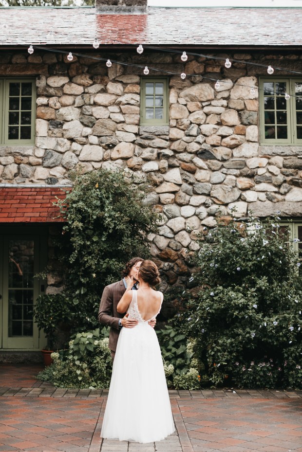 Big Fake Wedding_Hourglass (120)