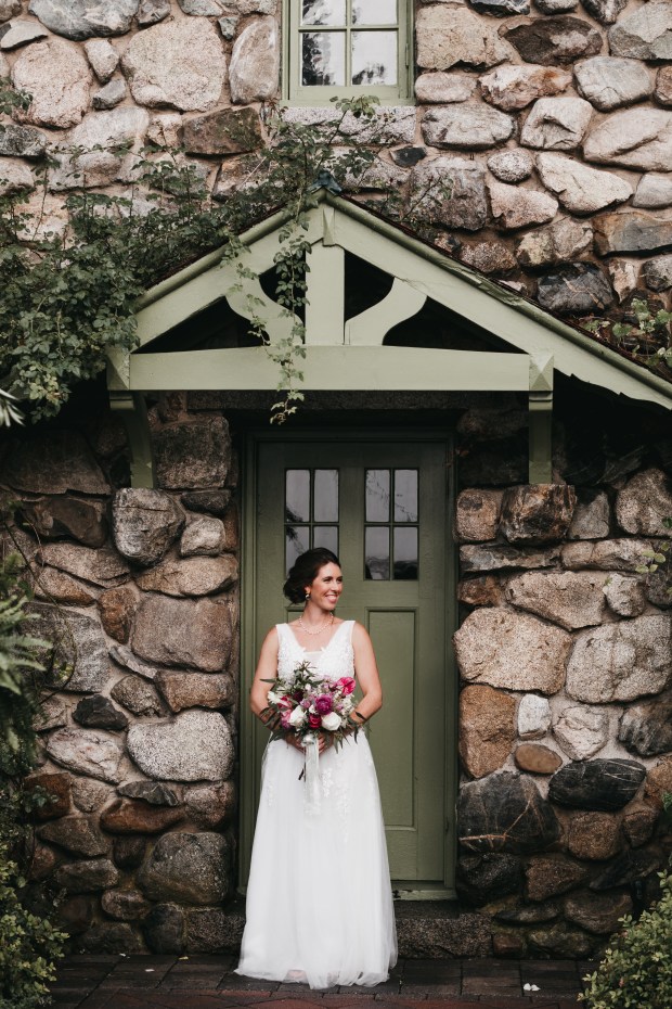 Big Fake Wedding_Hourglass (124)