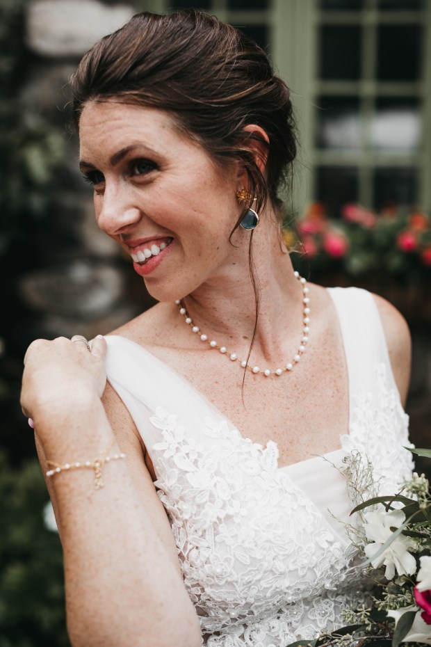 Big Fake Wedding_Hourglass (136)