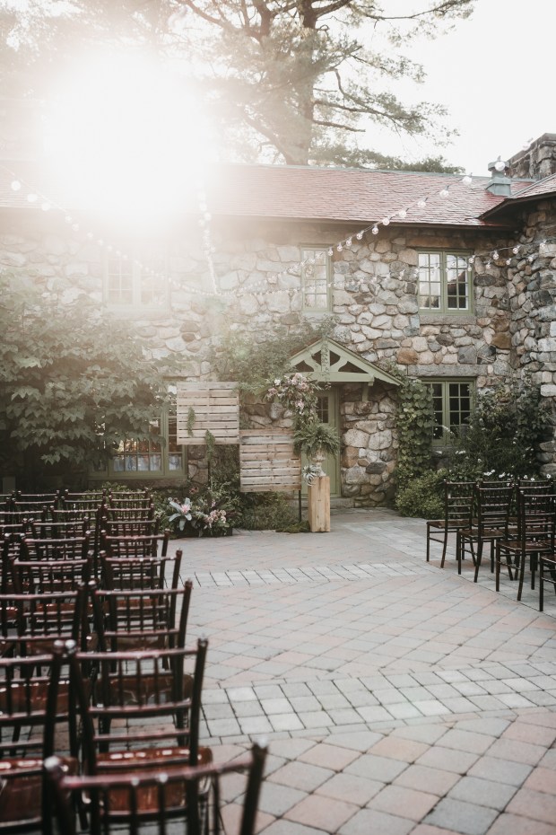 Big Fake Wedding_Hourglass (157)