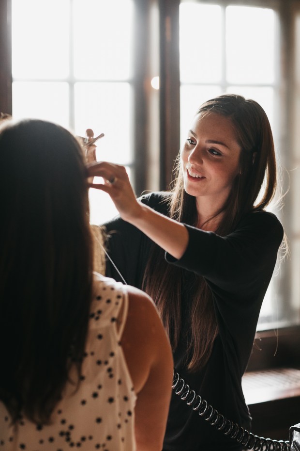 Big Fake Wedding_Hourglass (19)