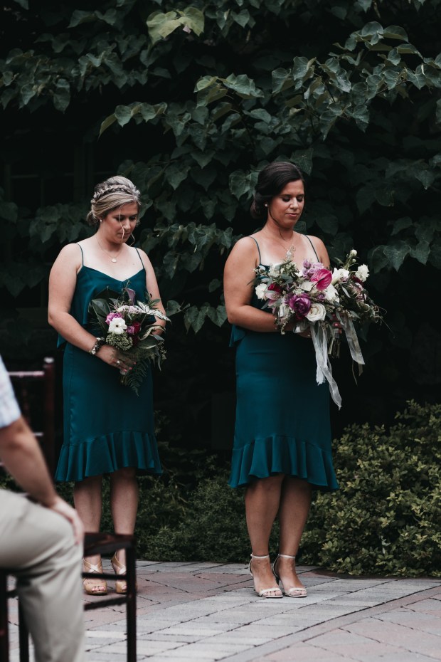 Big Fake Wedding_Hourglass (200)