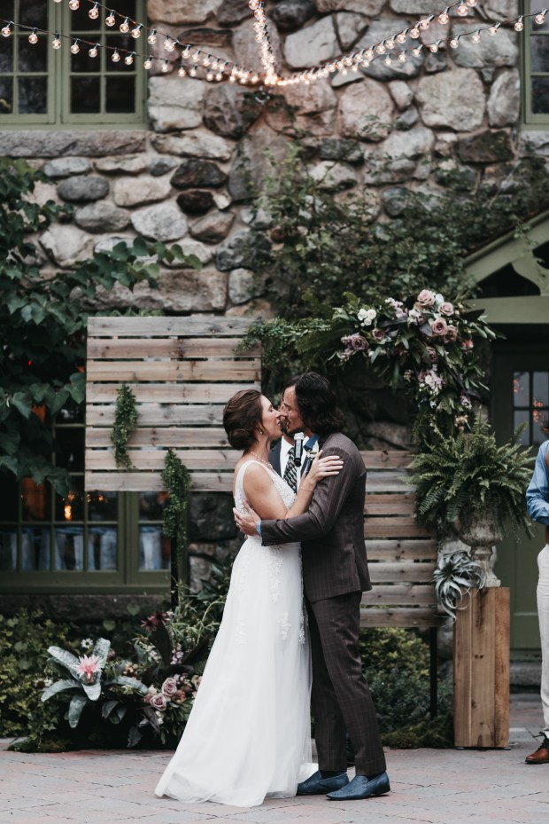 Big Fake Wedding_Hourglass (207)