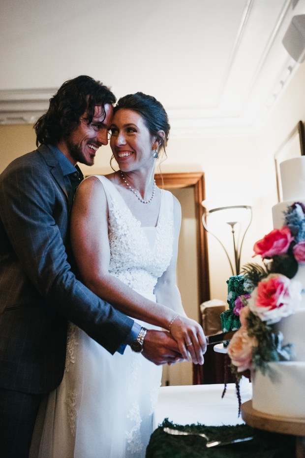 Big Fake Wedding_Hourglass (214)