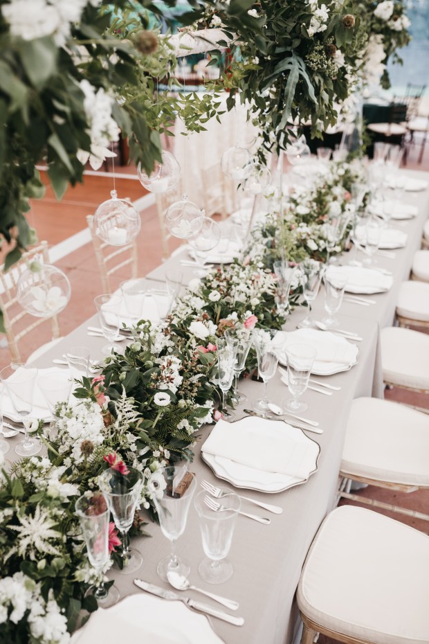 Big Fake Wedding_Hourglass (226)