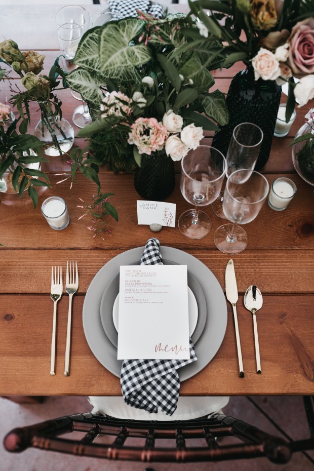 Big Fake Wedding_Hourglass (234)