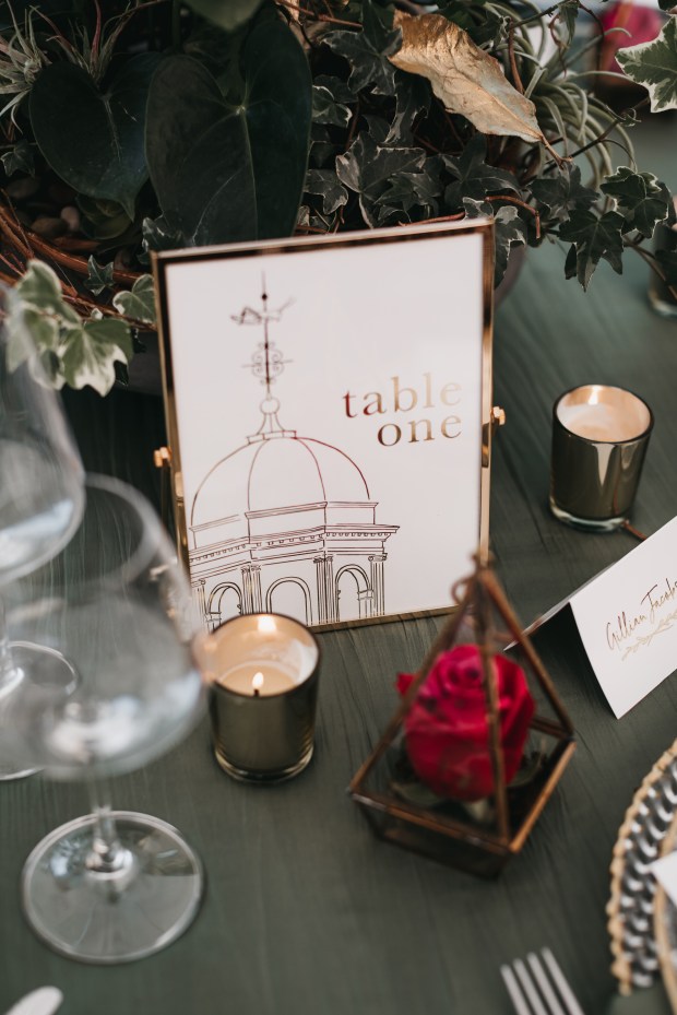 Big Fake Wedding_Hourglass (250)