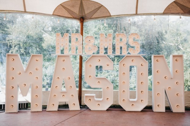 Big Fake Wedding_Hourglass (254)