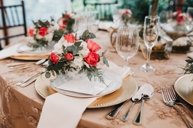 Big Fake Wedding_Hourglass (273)