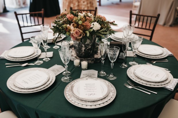 Big Fake Wedding_Hourglass (286)