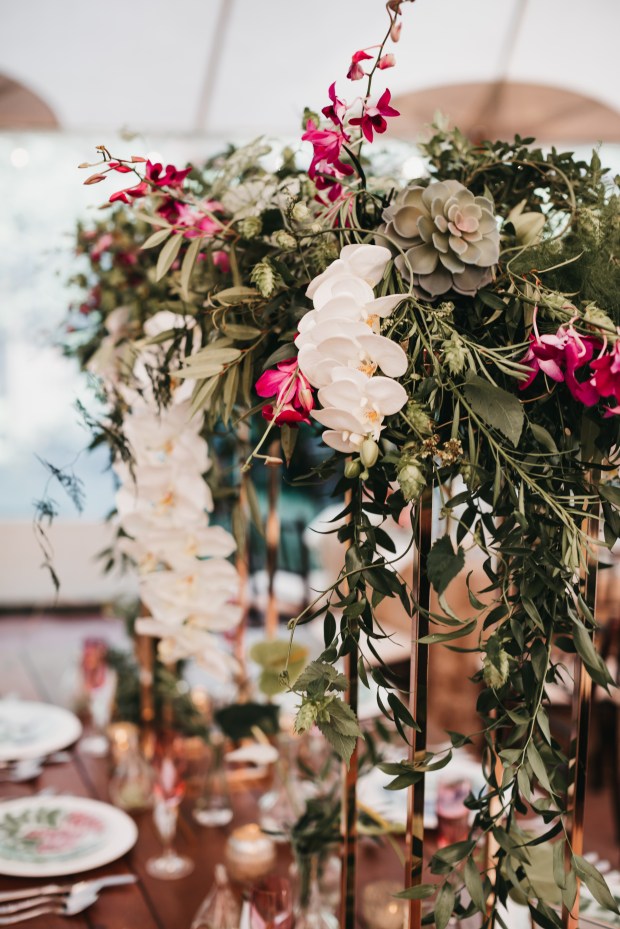 Big Fake Wedding_Hourglass (304)