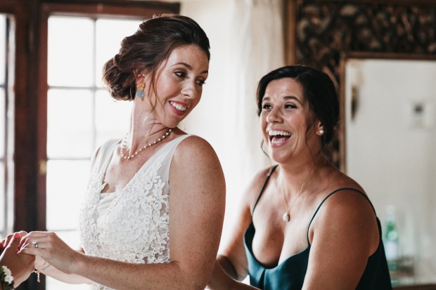 Big Fake Wedding_Hourglass (78)