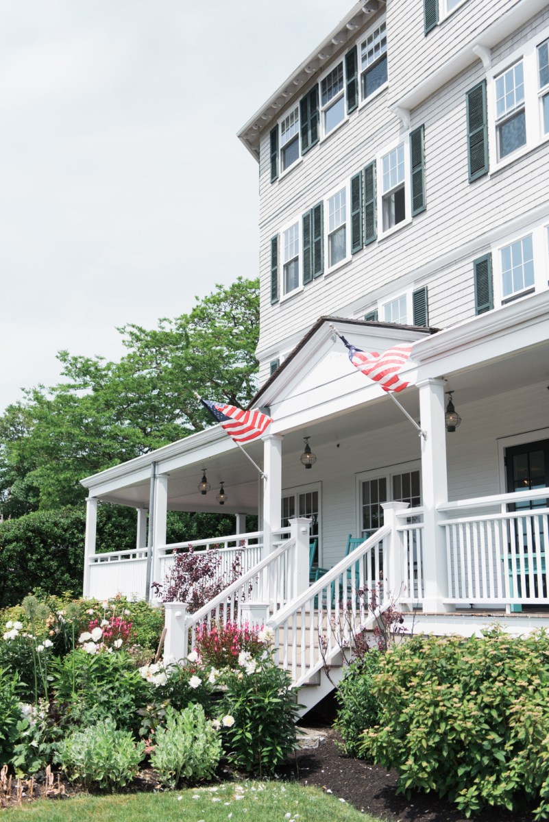 Elegant Coastal Styled Shoot on Martha's Vineyard on The Boston Bride A New England Bridal Blog